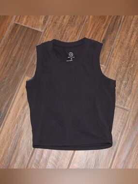 Move Theology Black Cropped Fitted Tank Top |Women’s Medium